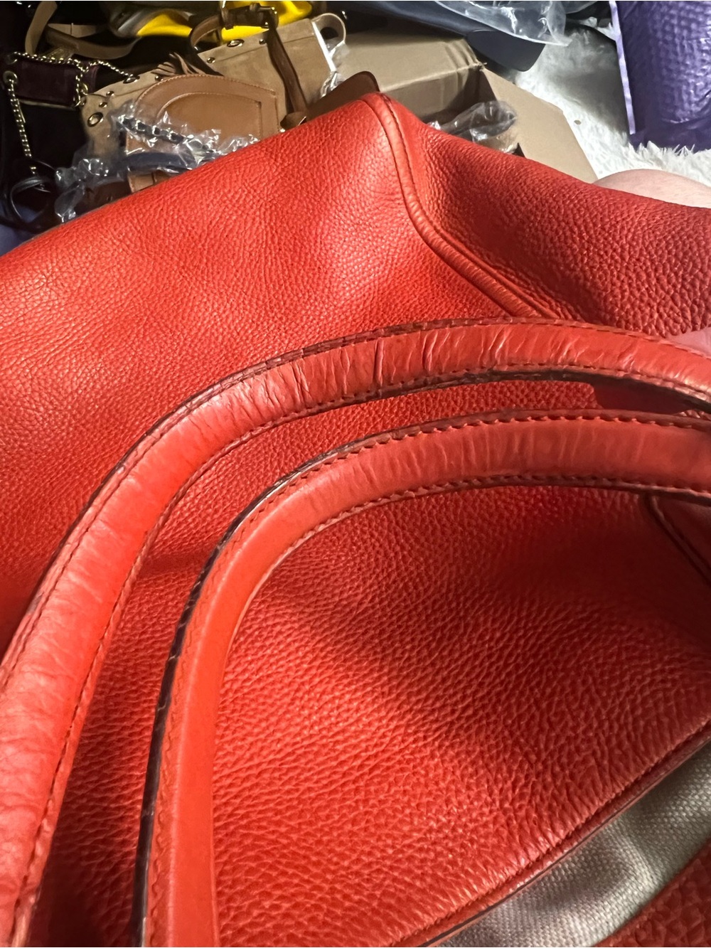 Gucci Large SoHo Red Pebbled Leather with Gold Hardware and Tassel - Picture 9 of 10